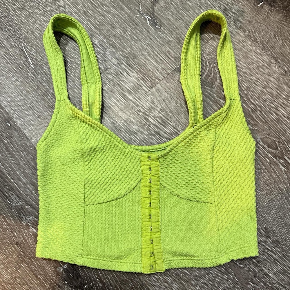 Crop top